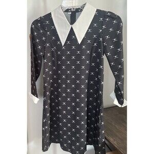 Gothic Girl Skull Crossbones Black White Collar Cuffs Child Girls Costume XL